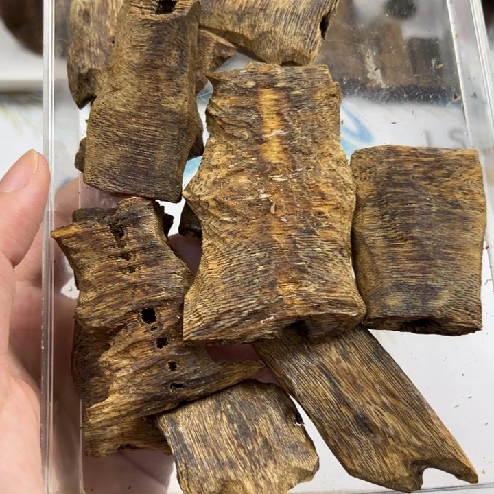 线香十二年老树陆河块料30克