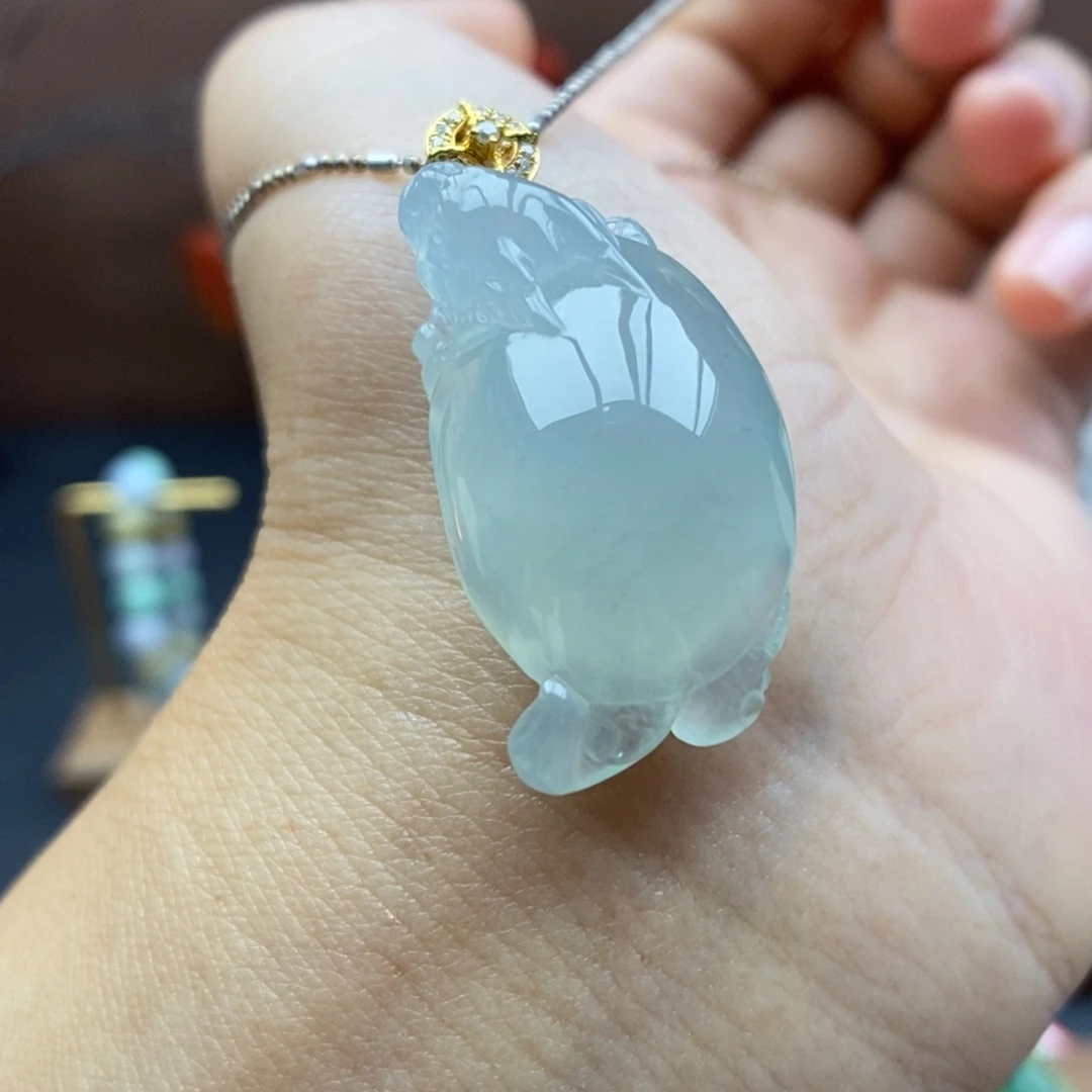 【闪购商品】颈饰18K金镶嵌翡翠46