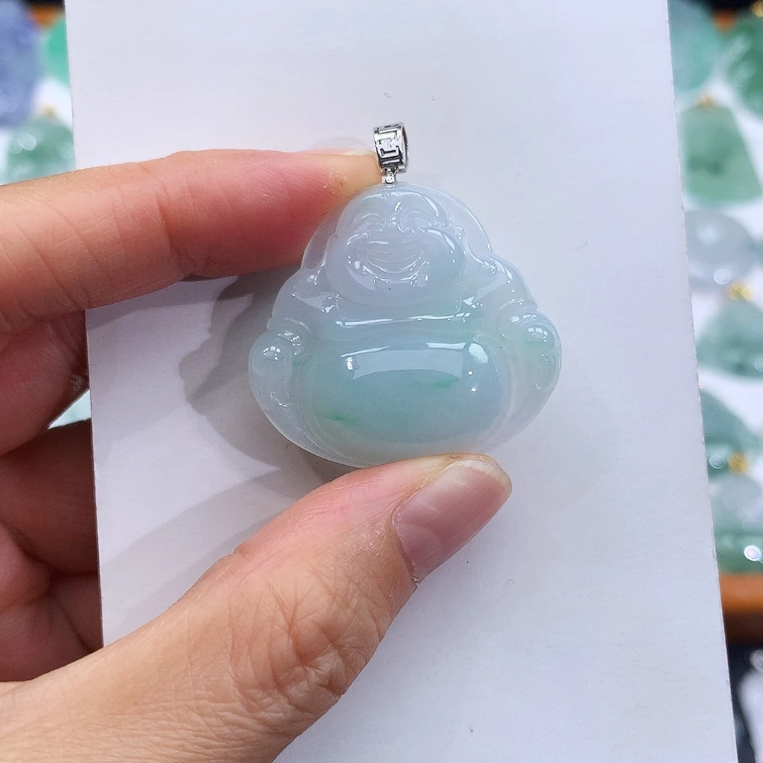 翡翠18K金镶嵌颈饰翡翠吊坠