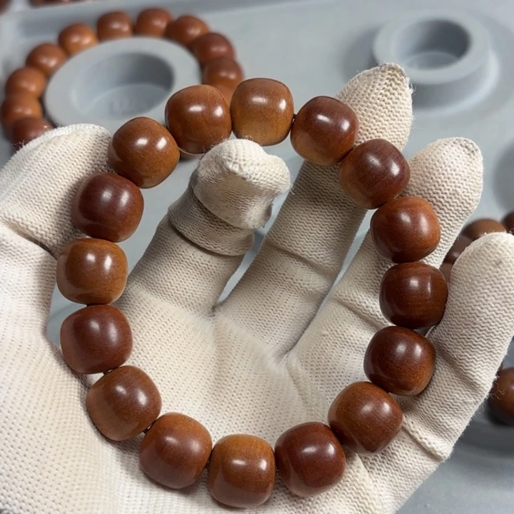 潦***画檀香木1314红肉老山檀奶香韵