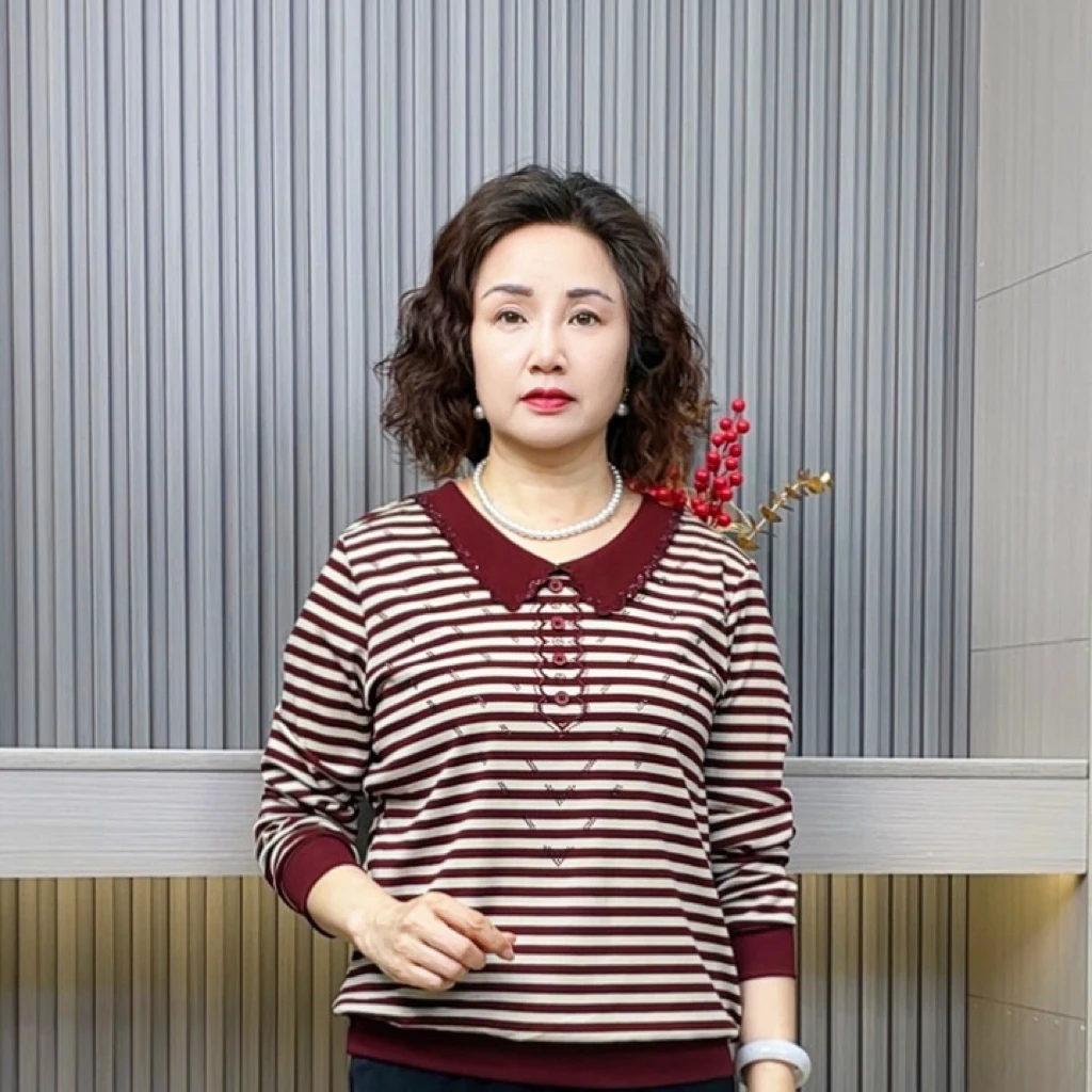 长袖娃娃领时尚条纹中老年女装打底衫宽松大码春秋条纹妈妈装T桖