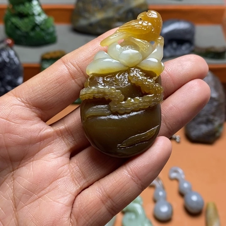 和田玉颈饰未镶嵌