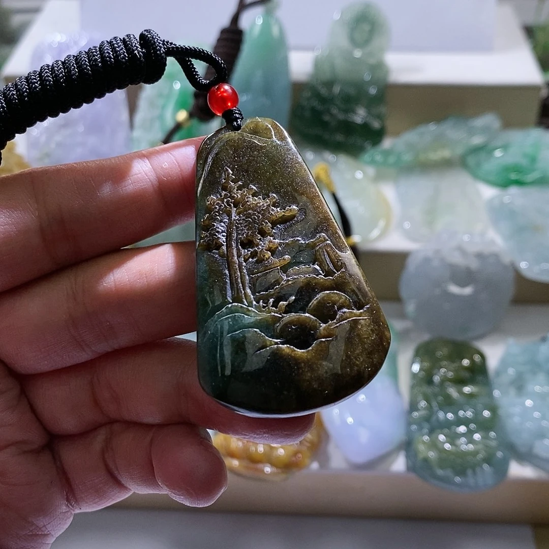 【闪购商品】翡翠颈饰未镶嵌山水