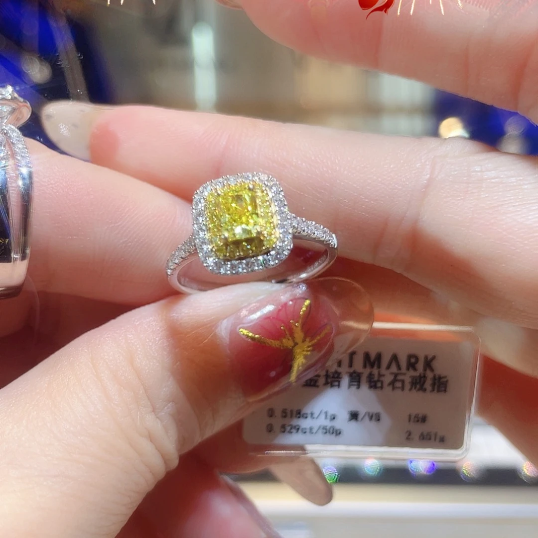 实验室培育钻石18K金镶嵌0.7VVS，14