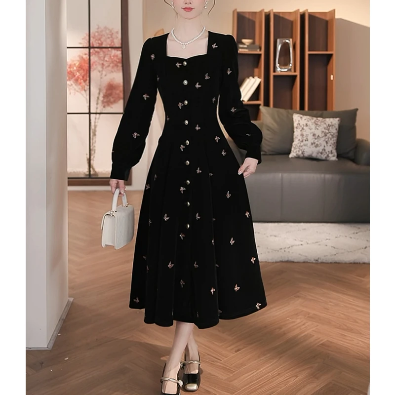 乔琪拉-【浮生若梦】2025年秋冬新款显瘦百搭刺绣连衣裙-BN604Q