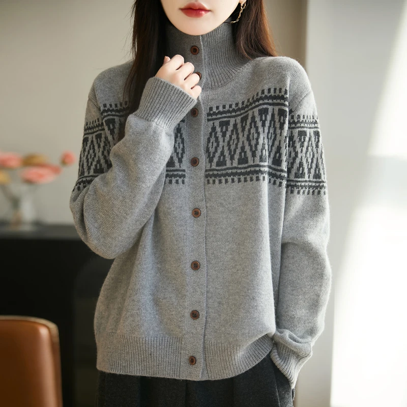 提花高领秋冬新款浣熊绒费尔岛女百搭复古风气质宽松毛衣慵懒开衫