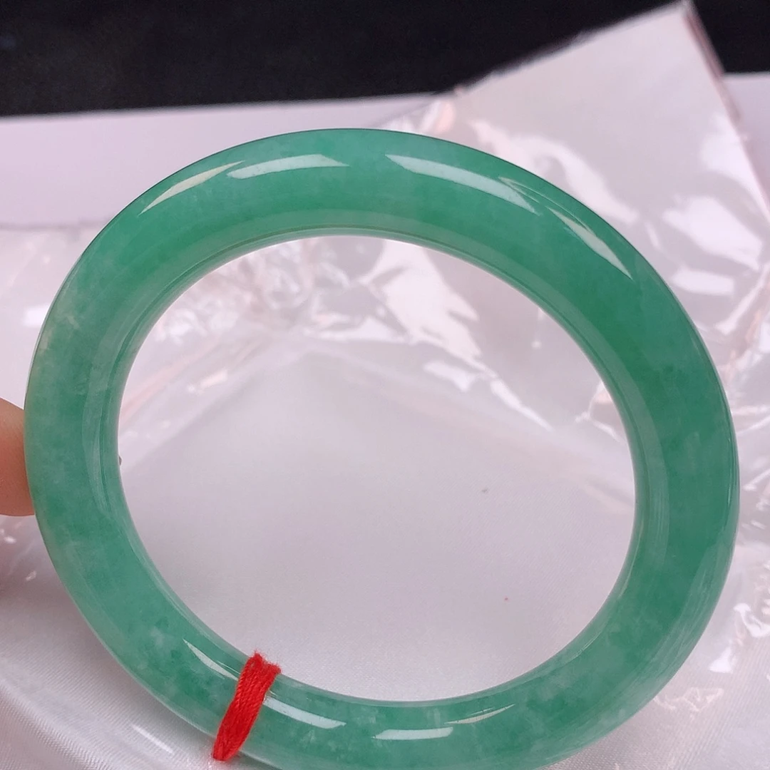 【闪购商品】翡翠手镯未镶嵌58圆条手镯