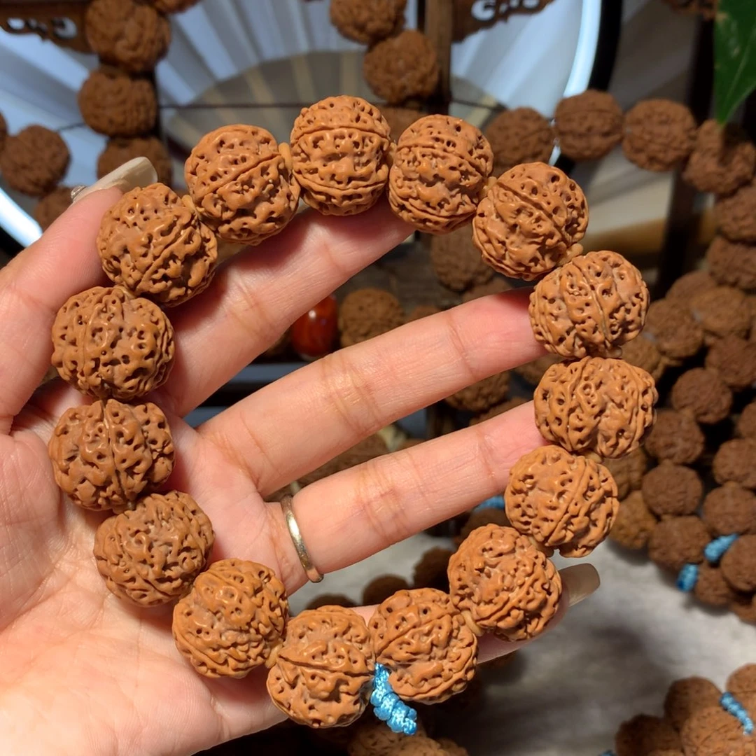 金刚菩提手串哈***?1。