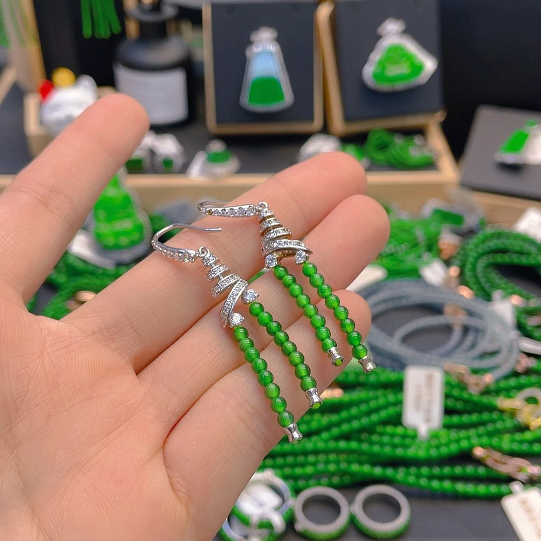 翡翠手链未镶嵌耳朵卡3