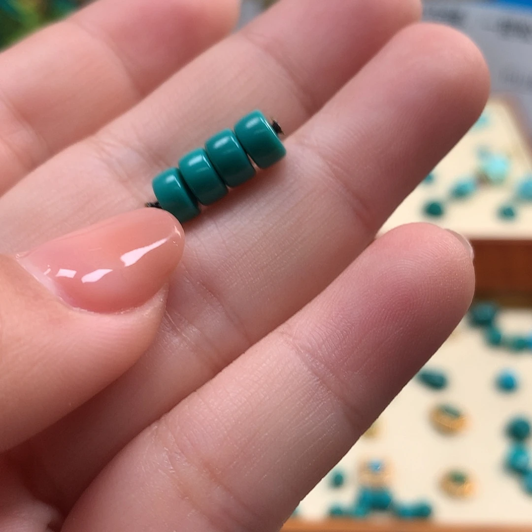 绿松石配饰未镶嵌