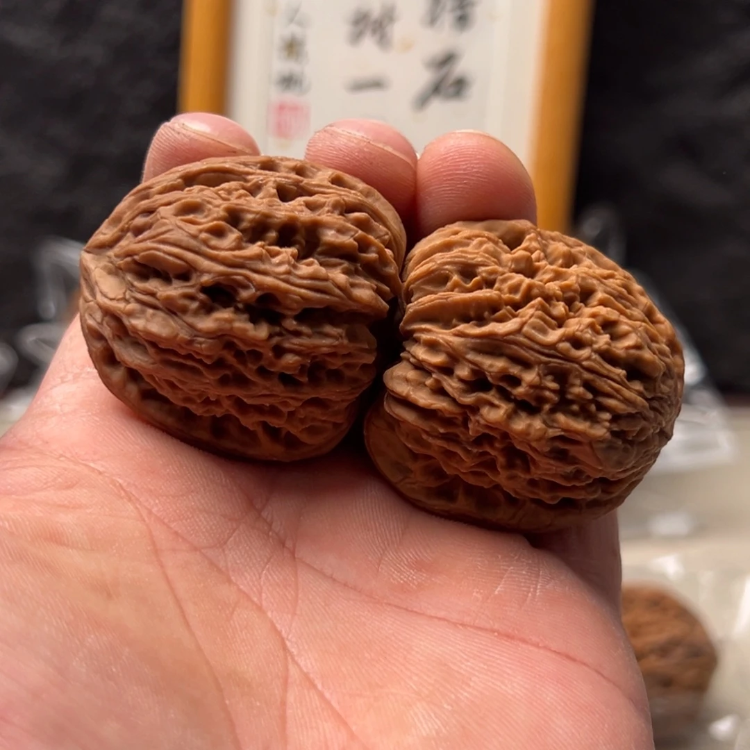 小***涵把件文玩核桃南疆49.5微色差