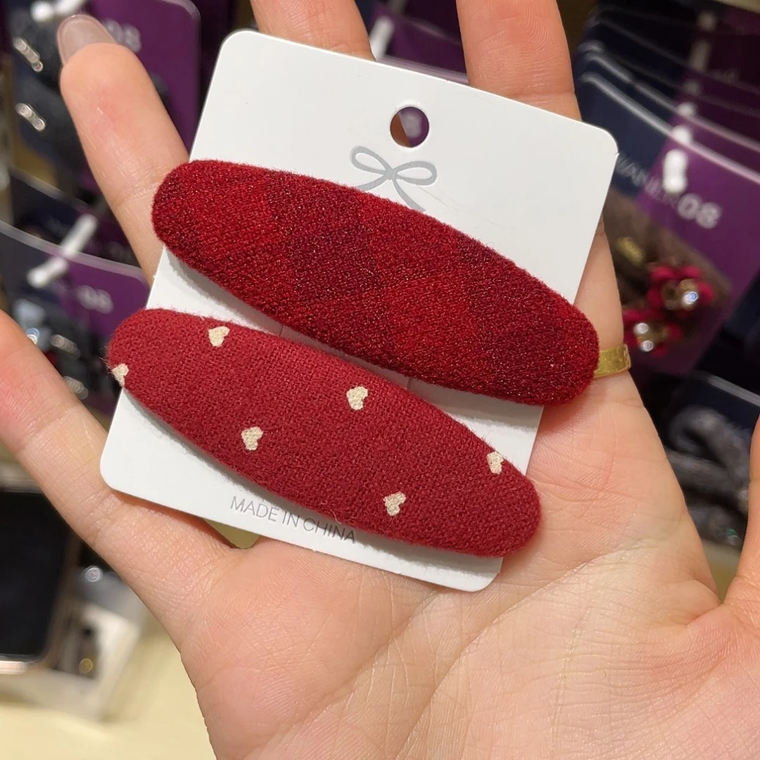 布艺非金属红格爱心