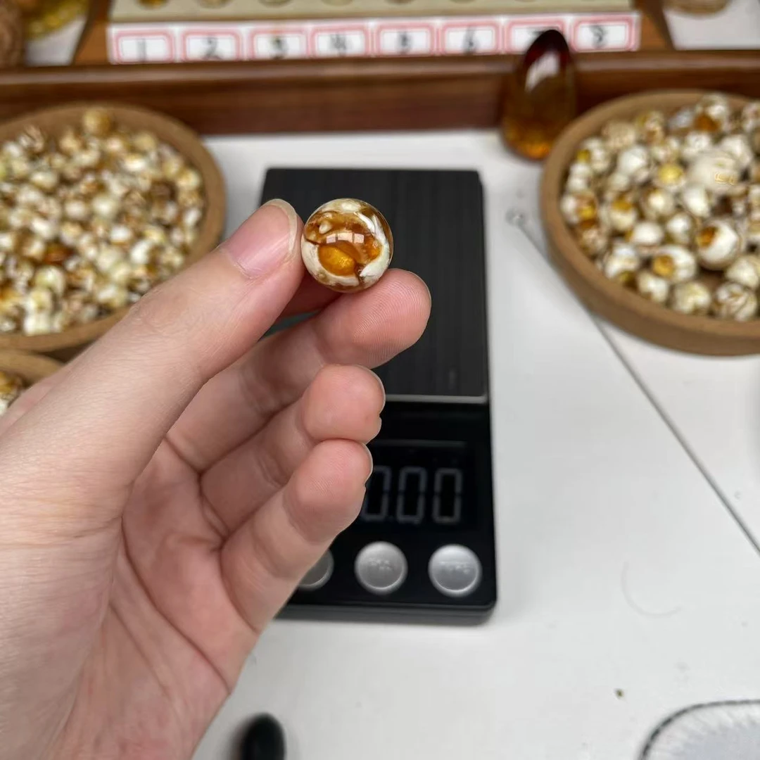 沁色蜜蜡白花圆珠一物一图尺寸14.5mm搭配手串好看9208号