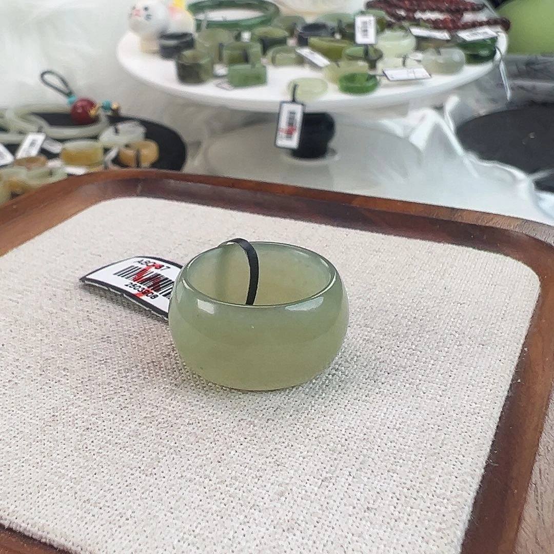 和田玉足金镶嵌戒指17.3晴水墩墩N37