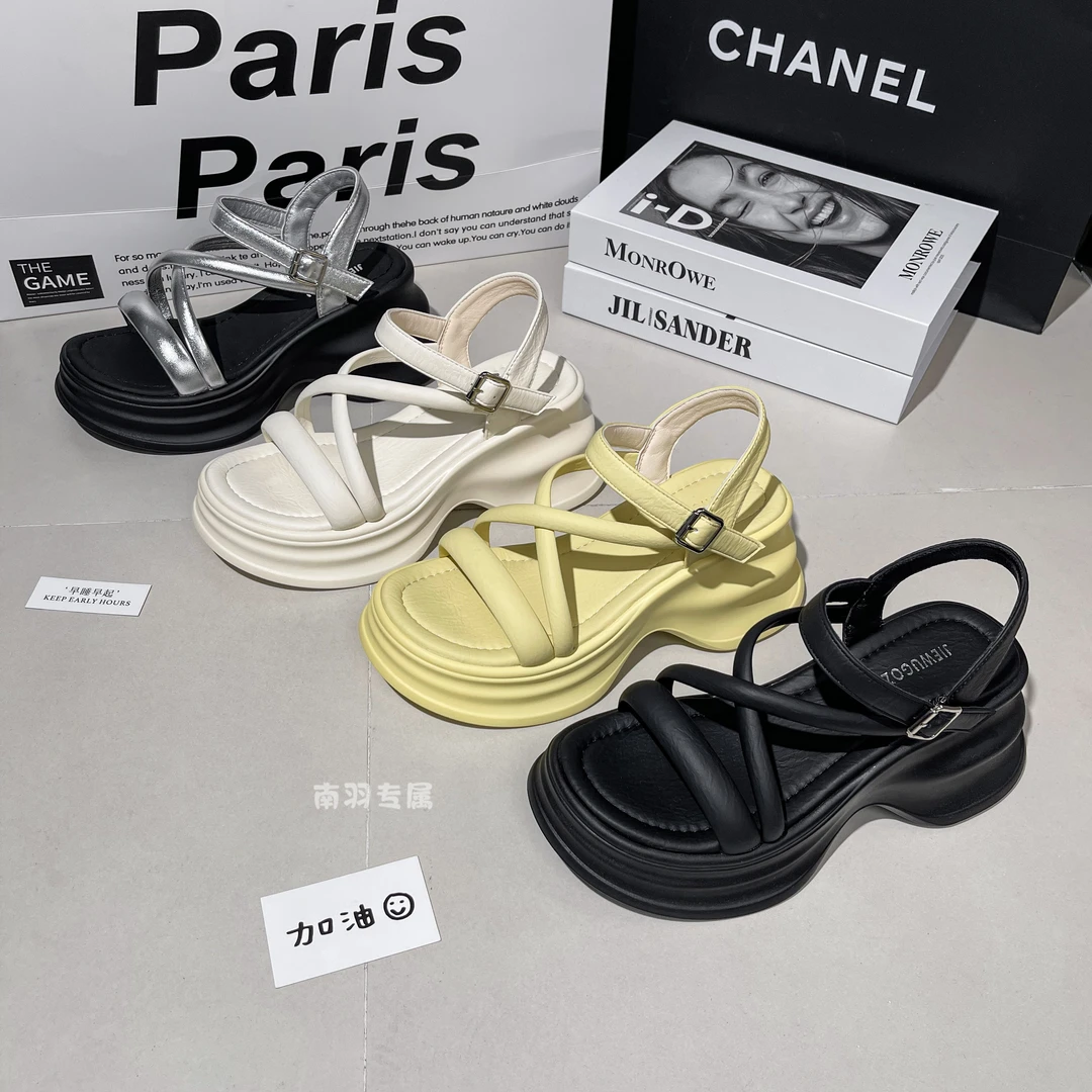 【欢欢专属】凉鞋女2025夏季新款仙女风网红增高罗马鞋软底沙滩鞋女