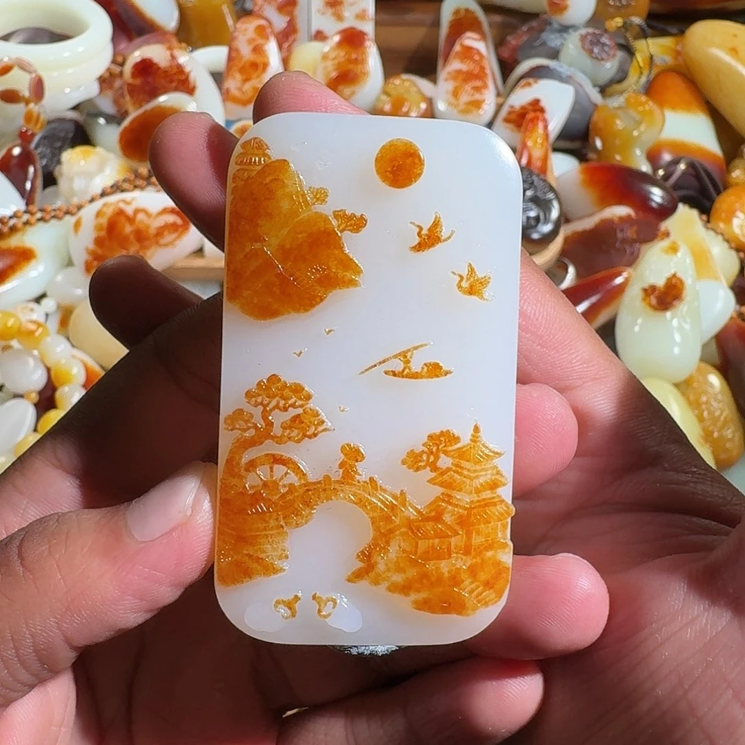 和田玉未镶嵌颈饰熊*