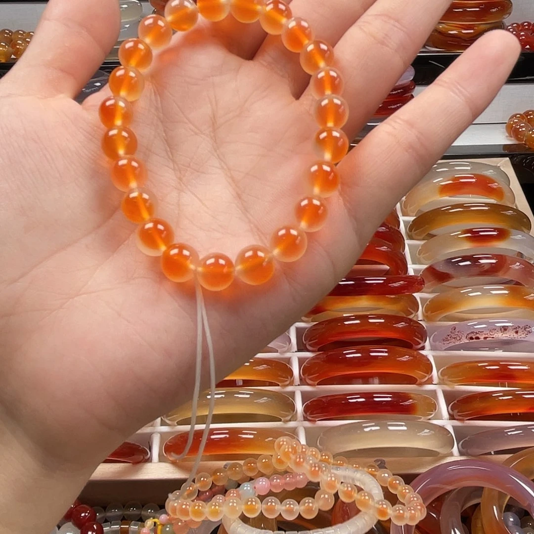 玛瑙/玉髓手镯未镶嵌v****a