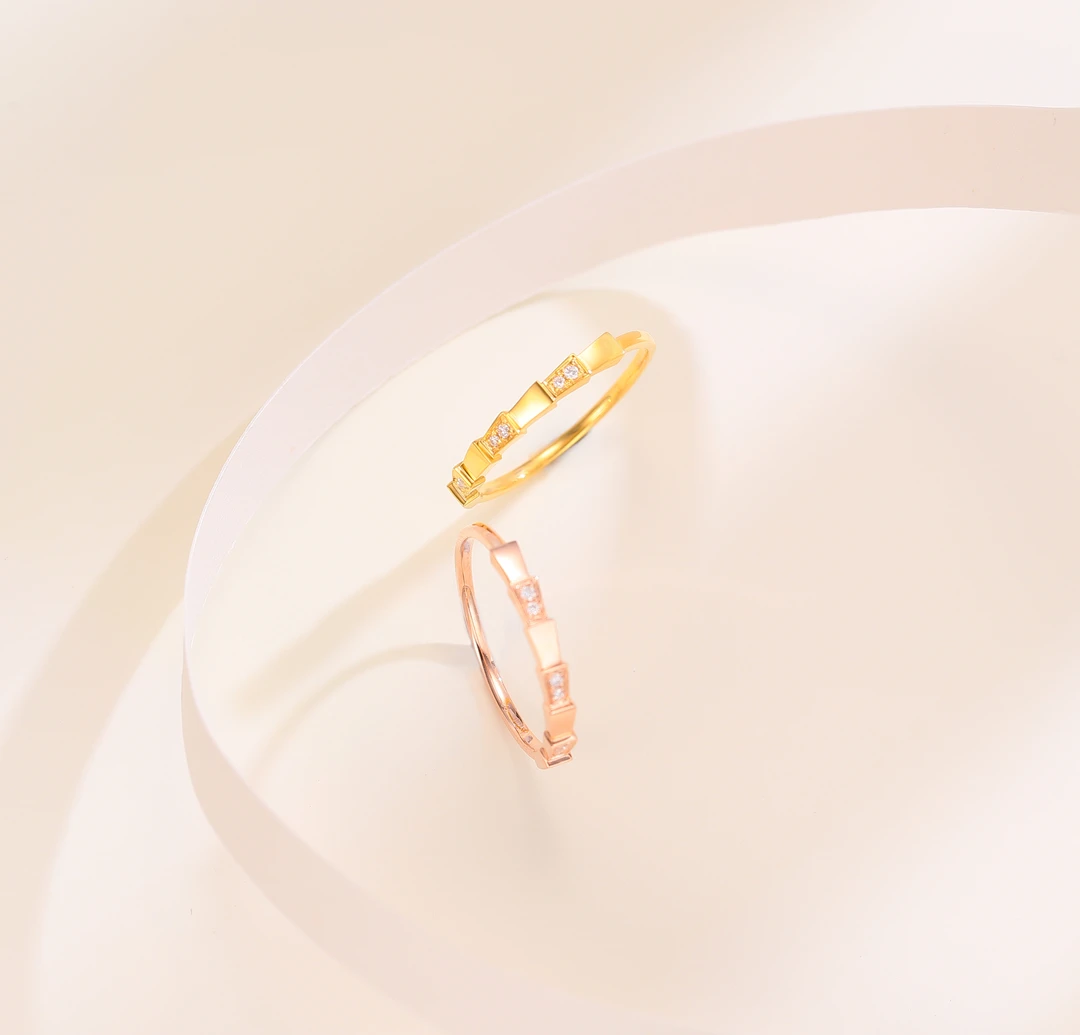 18K金天然钻石灵蛇戒指轻奢气质精致个性