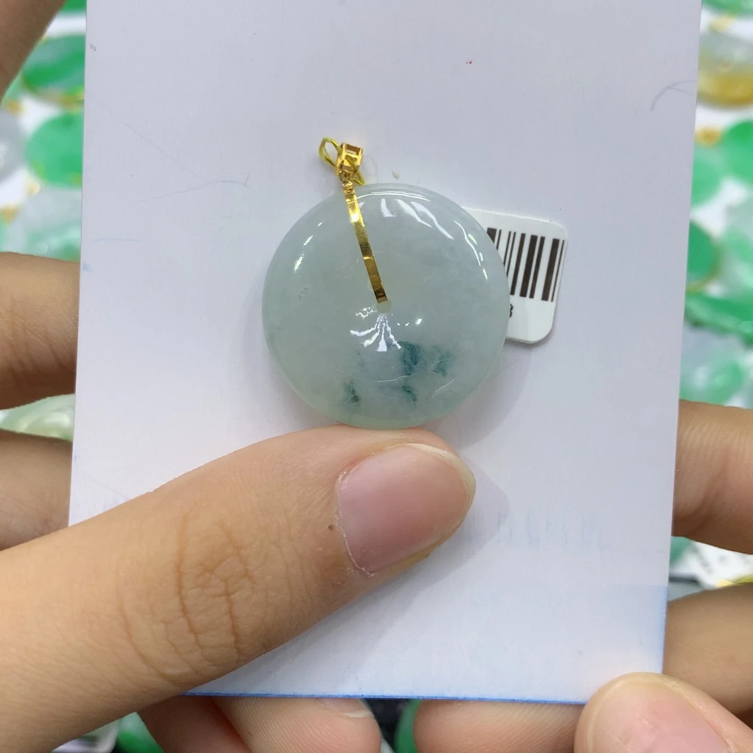 颈饰18K金镶嵌翡翠