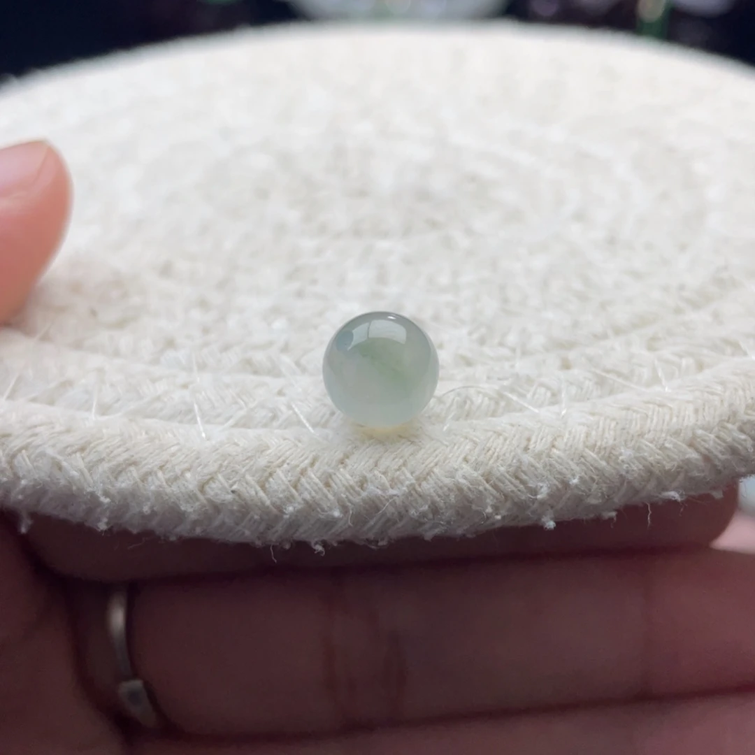 散珠翡翠特色飘小花色胶润圆珠卡8.5mm