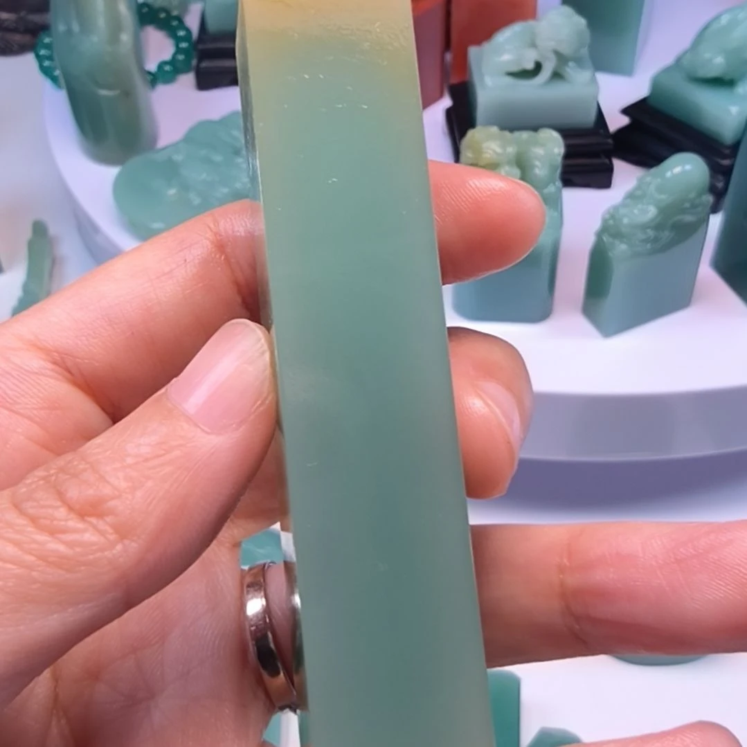 寿山石印石梅子青素章