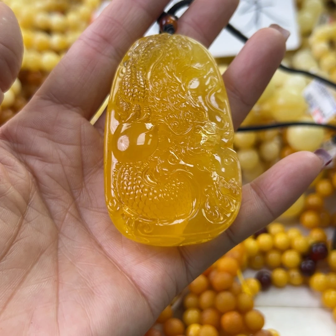 琥珀珠宝奇石未镶嵌