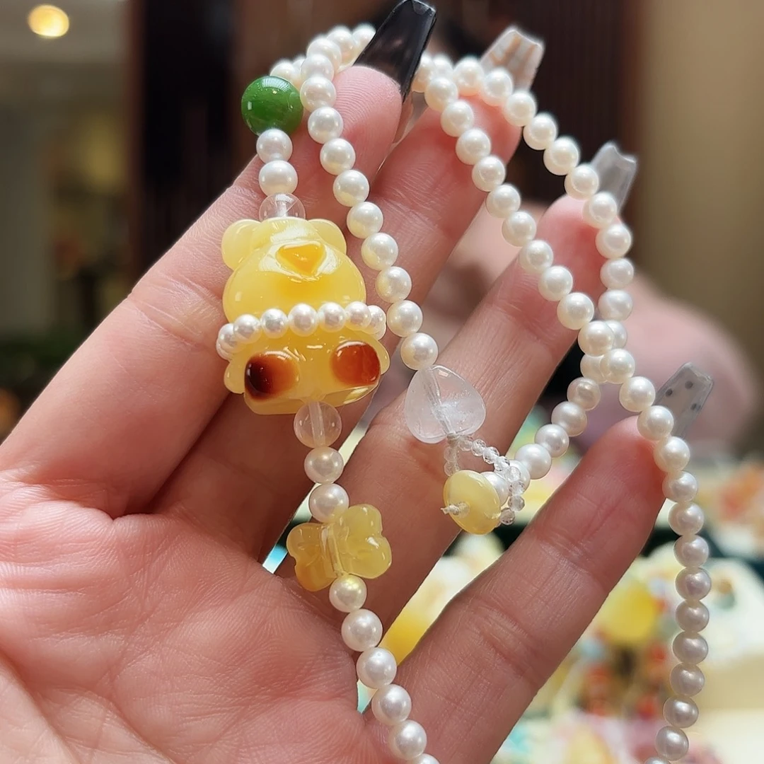 琥珀颈饰未镶嵌琥珀