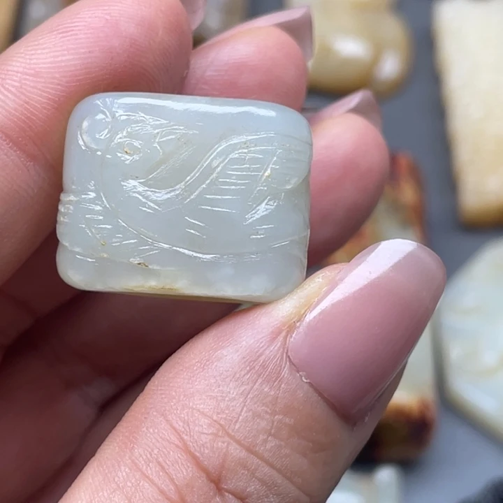 红***舞颈饰未镶嵌和田玉
