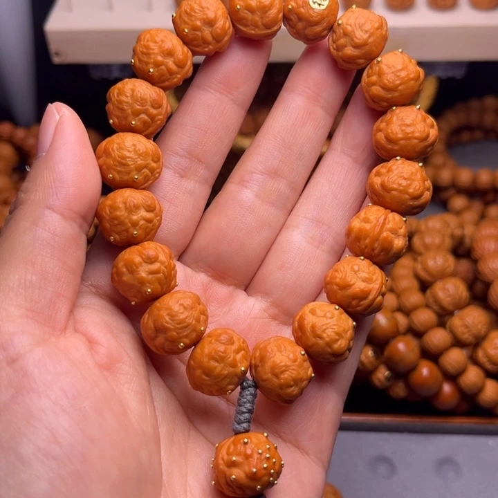 吊坠猴头核桃1.5金蟾王镶嵌舍得手持