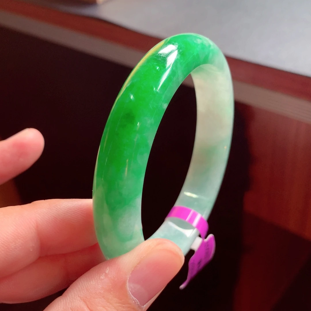 翡翠手镯未镶嵌缅甸翡翠