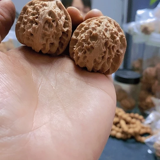【闪购商品】把件文玩核桃37.5白狮子