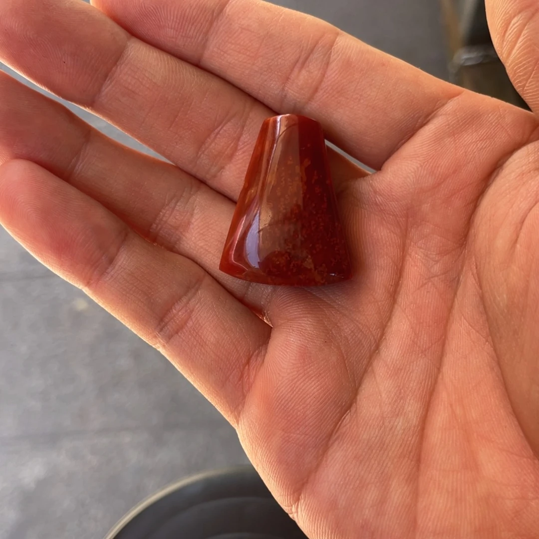 未镶嵌配饰南红玛瑙