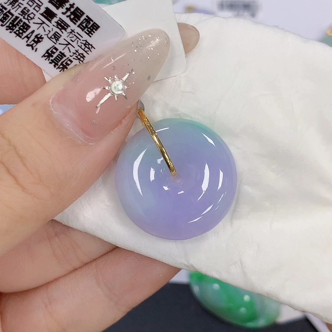 颈饰18K金镶嵌翡翠