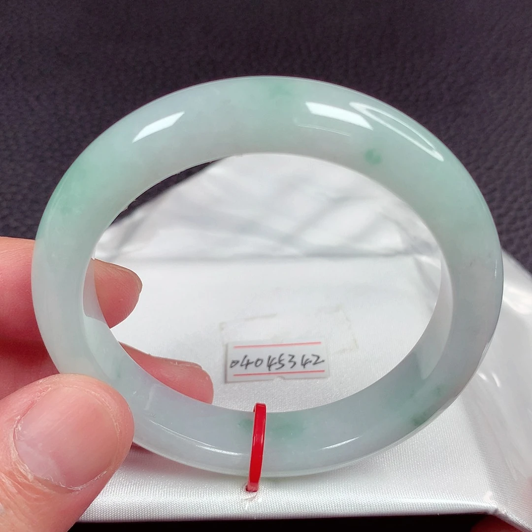 翡翠手镯未镶嵌天然翡翠手镯