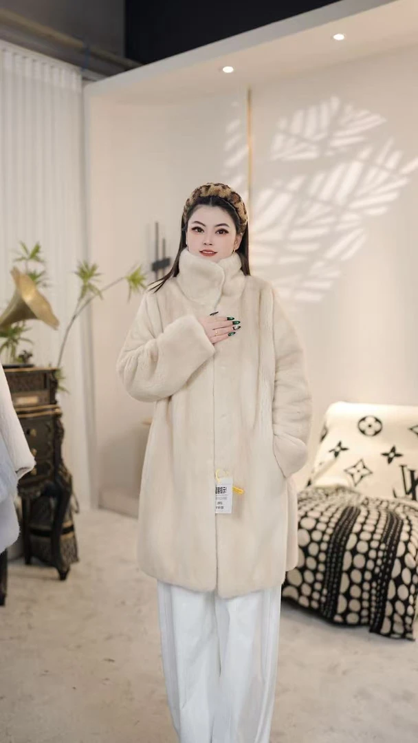 2025新款进口紫金短二整皮整版皮草大衣中长款阔别水貂外套女