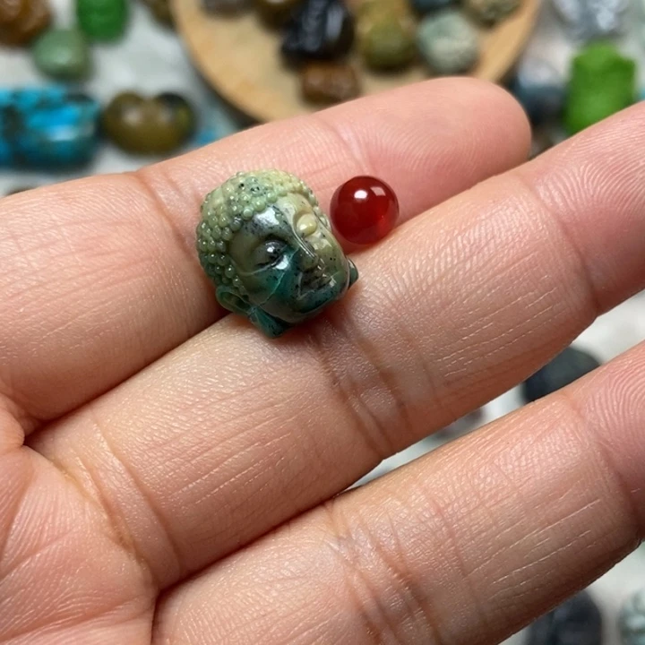 南红玛瑙未镶嵌颈饰