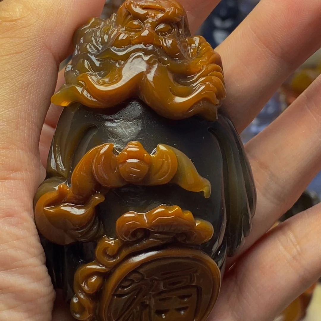 龙***腾玛瑙/玉髓手把件未镶嵌