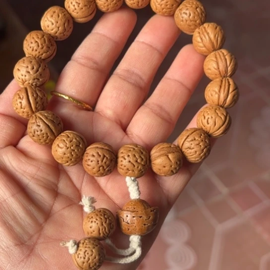 无***士木质野生桃核手串