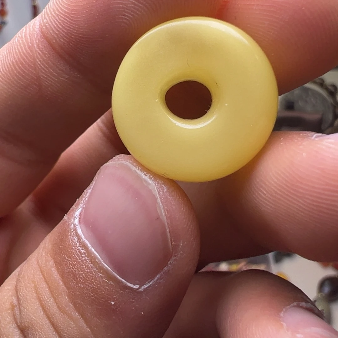 琥珀颈饰未镶嵌蜜蜡