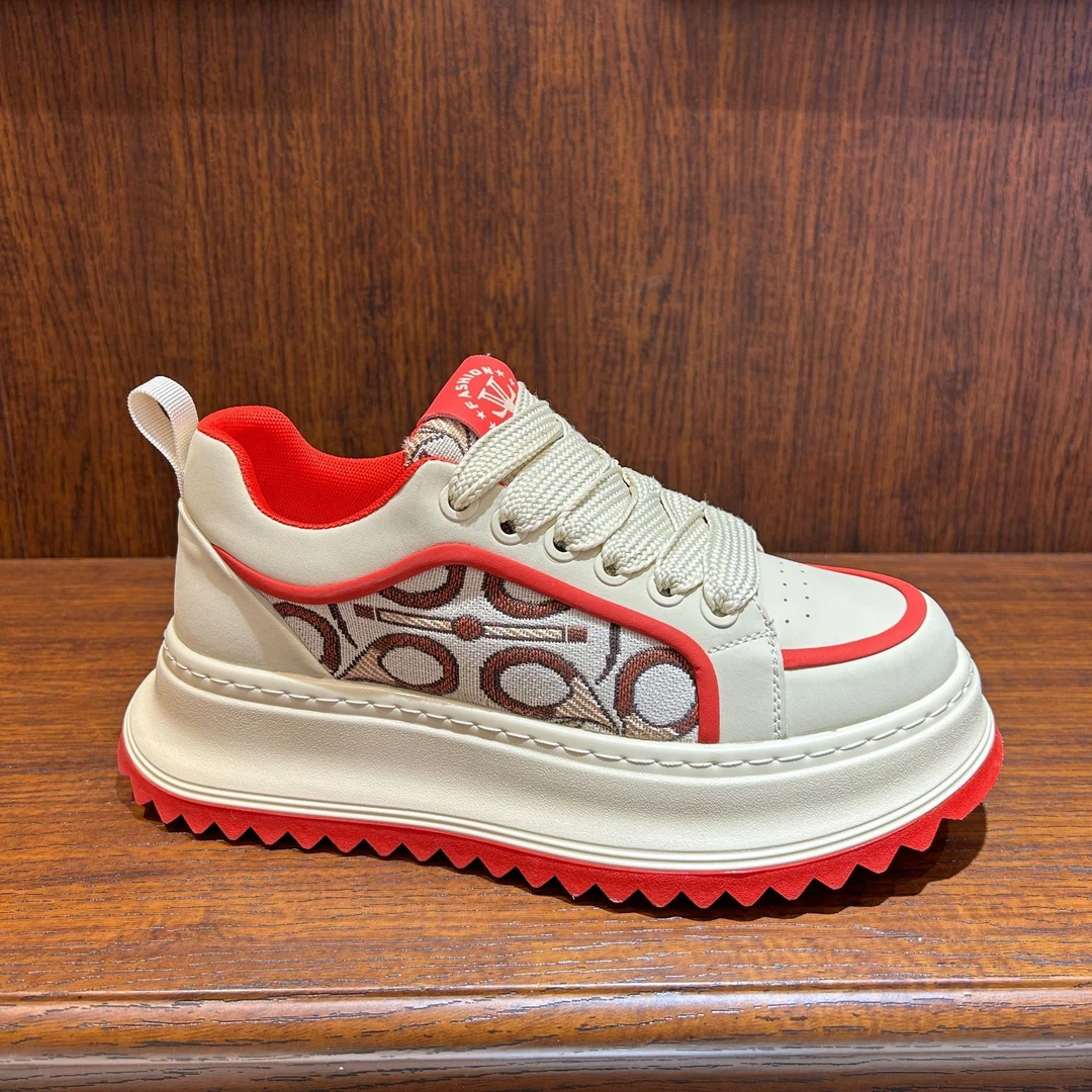 男鞋2025春季爆款圆头耐磨厚底增高潮牌休闲鞋男透气小白潮鞋百搭