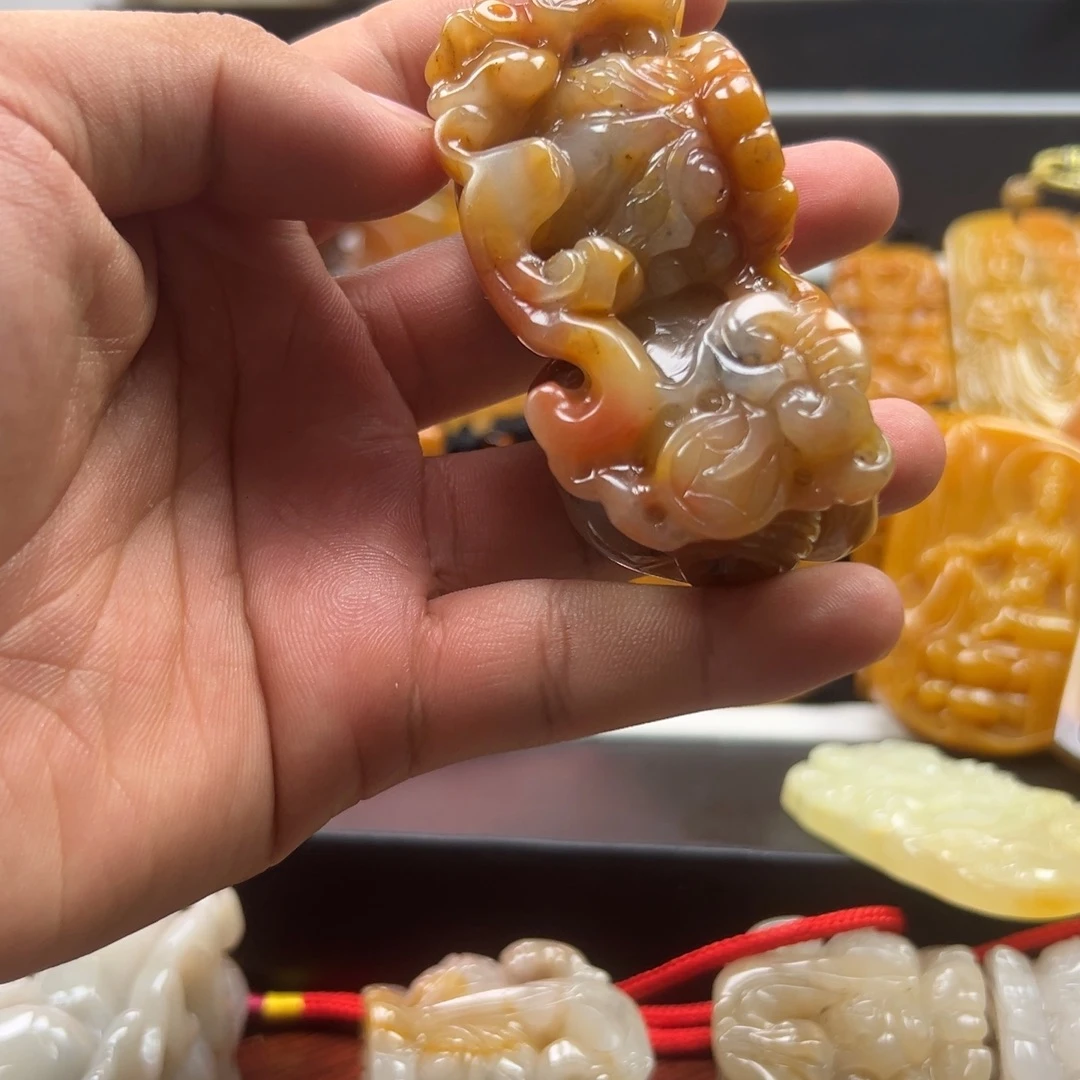 石英质玉（黄龙玉）未镶嵌多选发其一