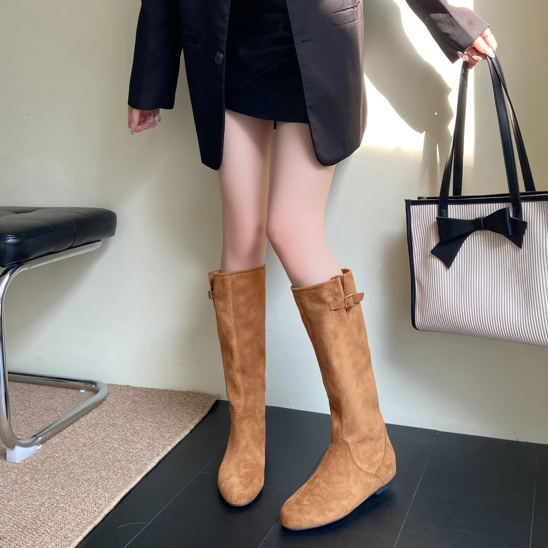 【3公分】内增高2025秋款圆头绒面中筒靴不过膝不累脚粗跟时装女靴