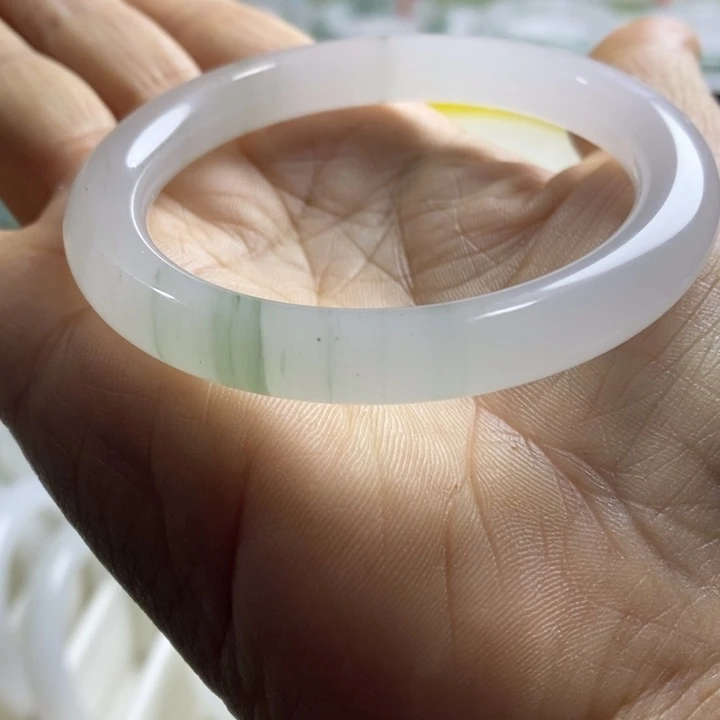 石英质玉（天山翠）未镶嵌手镯