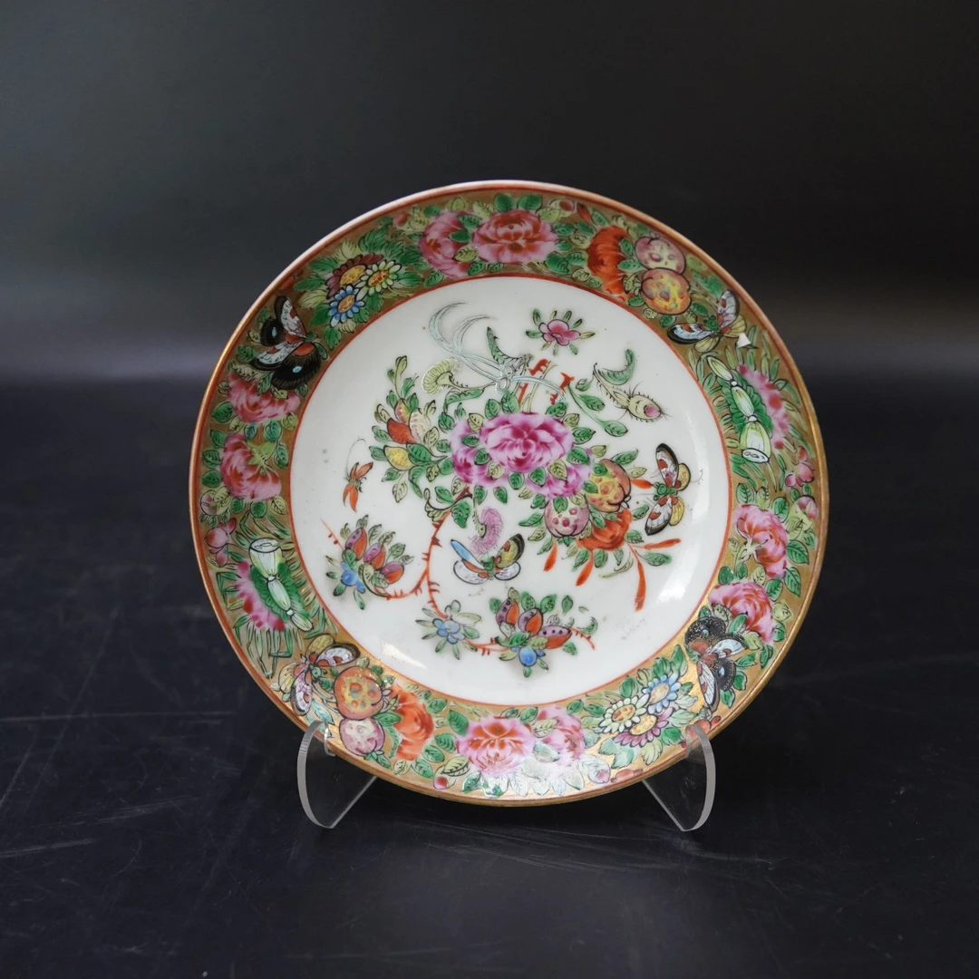 Lot.25120722清晚期广彩蝶恋花卉纹赏盘 直径：约15.5cm