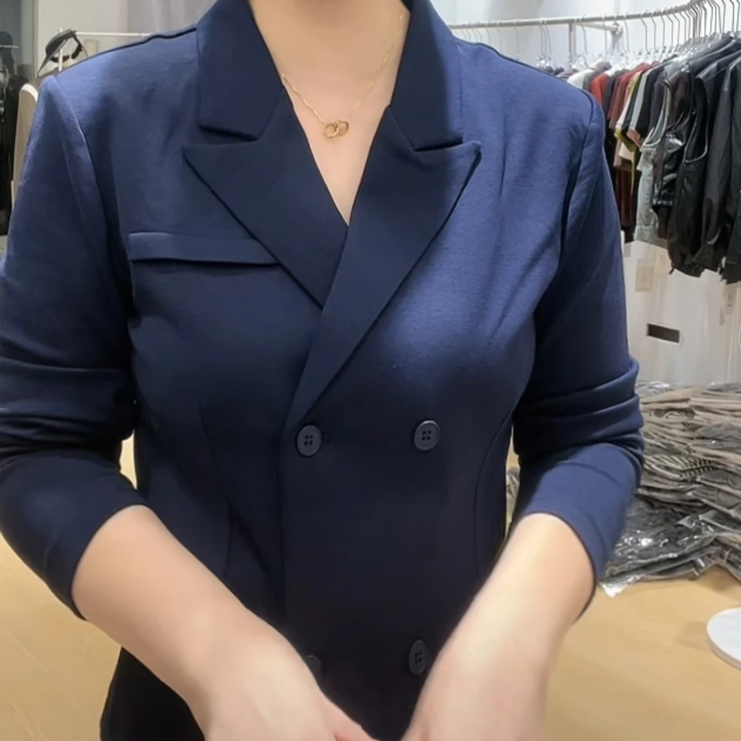 正肩上衣女款西装领法式Y2026新款收腰设计感百搭显瘦正肩上衣
