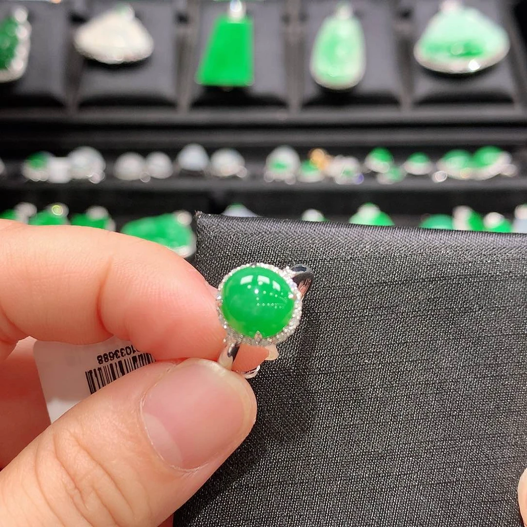 翡翠戒指18K金镶嵌戒指