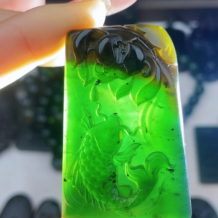 蛇纹石玉未镶嵌挂件泰山玉连年有余