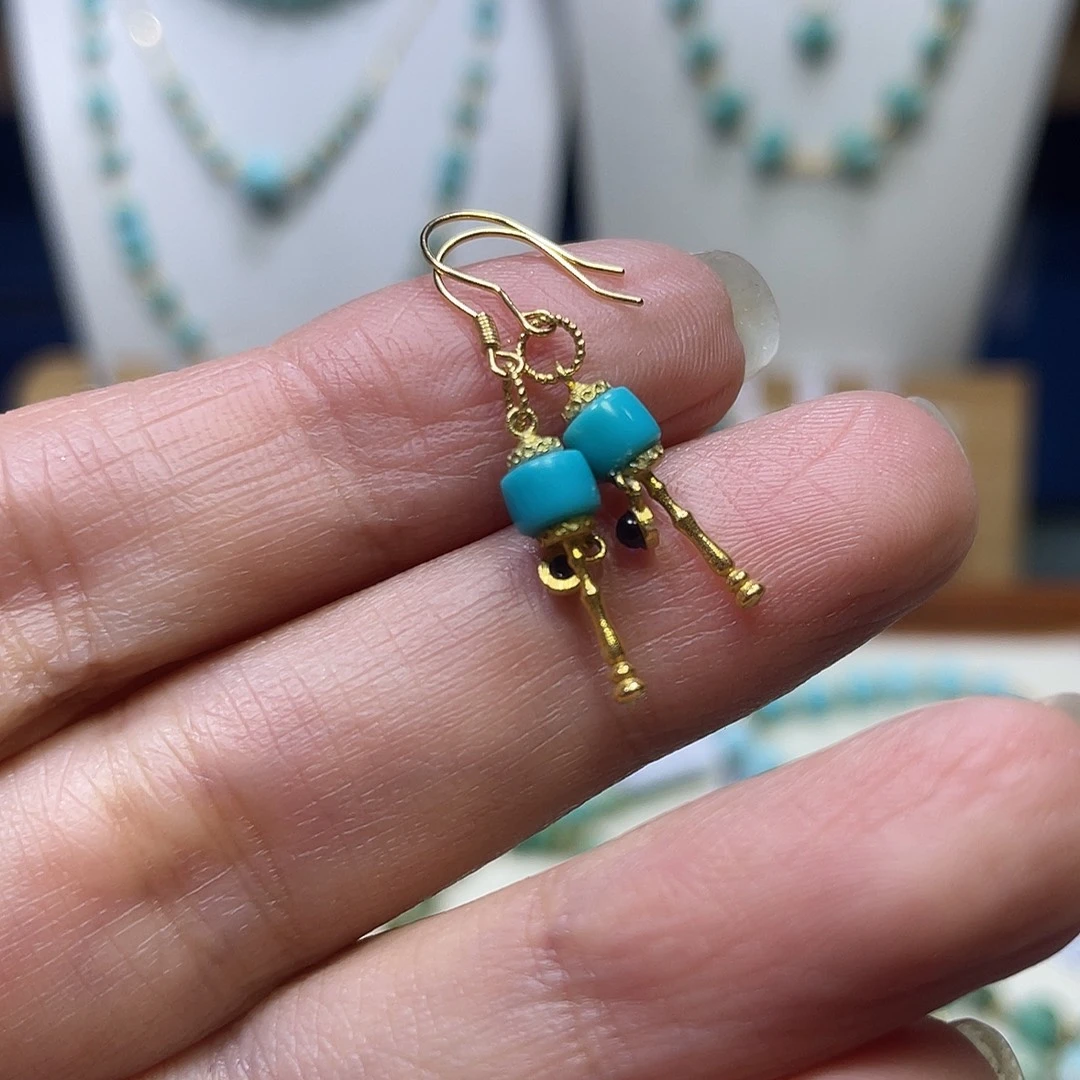 绿松石18K金镶嵌耳坠子