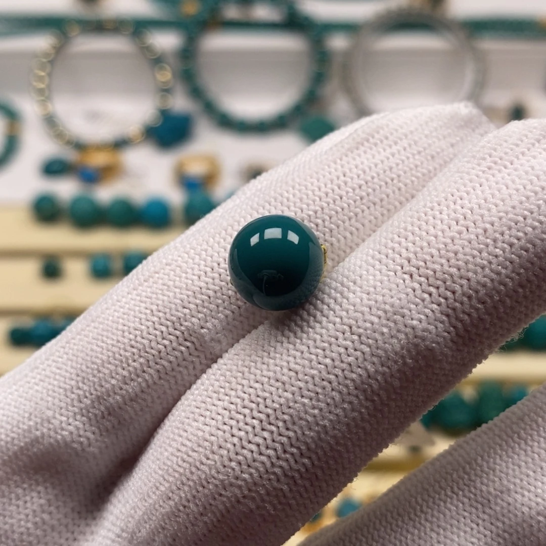 冬***️绿松石未镶嵌珠宝奇石