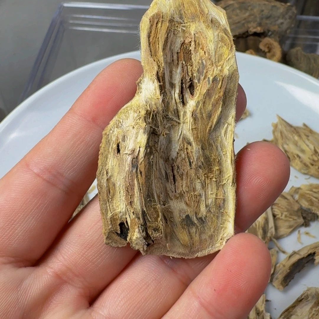 神***光沉香沉香碎屑广西虎斑棋2.87克